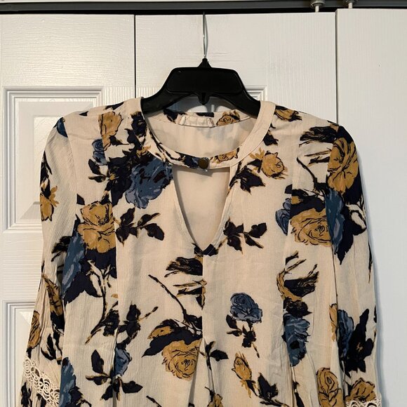 Altar'd State Dress - Picture 2 of 4